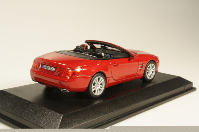 Mercedes SL500 2012, punainen