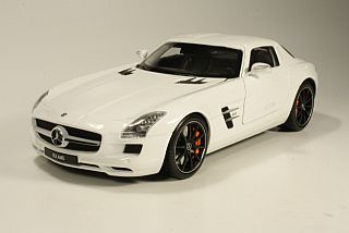 Mercedes SLS AMG (C197) 2010, white