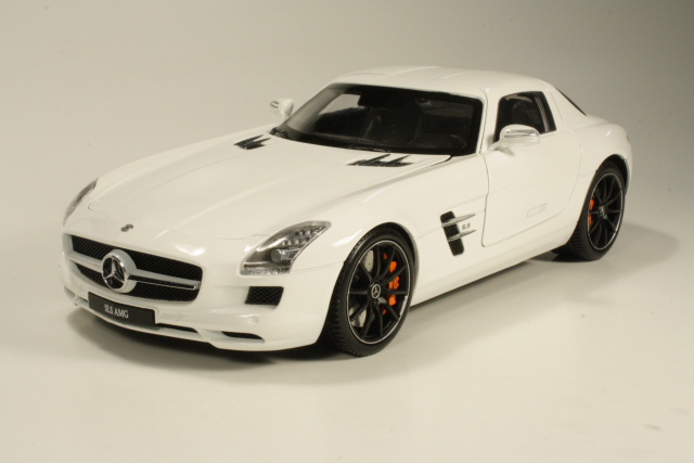 Mercedes SLS AMG (C197) 2010, white
