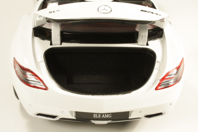 Mercedes SLS AMG (C197) 2010, white