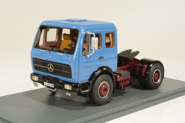 Mercedes NG73 1975, sininen