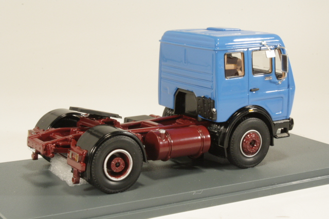 Mercedes NG73 1975, sininen