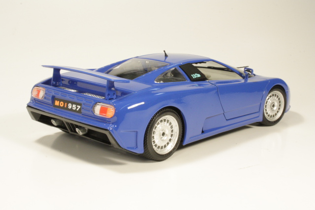 Bugatti EB110 1991, sininen
