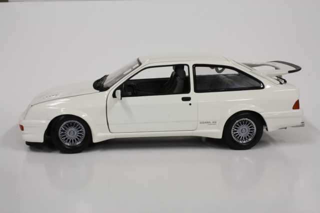 Ford Sierra RS Cosworth 1988, valkoinen