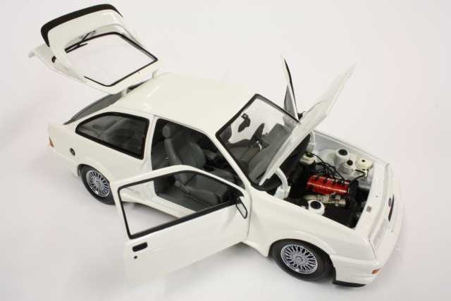 Ford Sierra RS Cosworth 1988, valkoinen