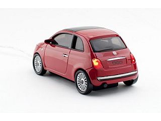 Fiat 500 2007 punainen. Johdollinen optinen rullahiiri. - Sulje napsauttamalla kuva