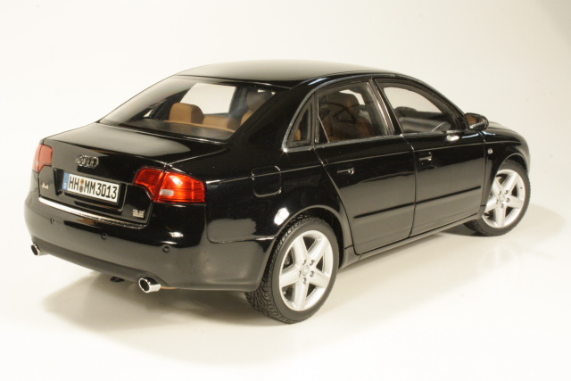 Audi A4 3.2 Quattro 2005, black