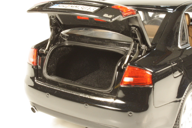 Audi A4 3.2 Quattro 2005, black