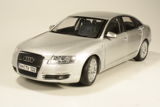 Audi A6 3.2 Quattro 2004, silver