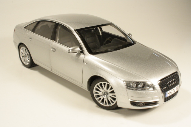 Audi A6 3.2 Quattro 2004, silver
