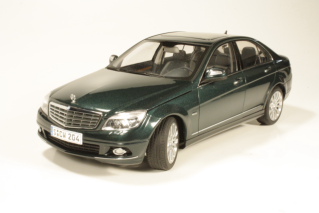 Mercedes C220 CDI Elegance (W204) 2007, vihreä