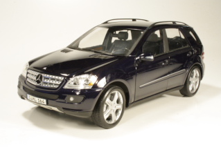 Mercedes ML350 (W164) 2006, tummansininen