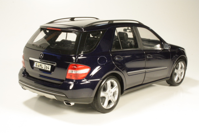 Mercedes ML350 (W164) 2006, tummansininen