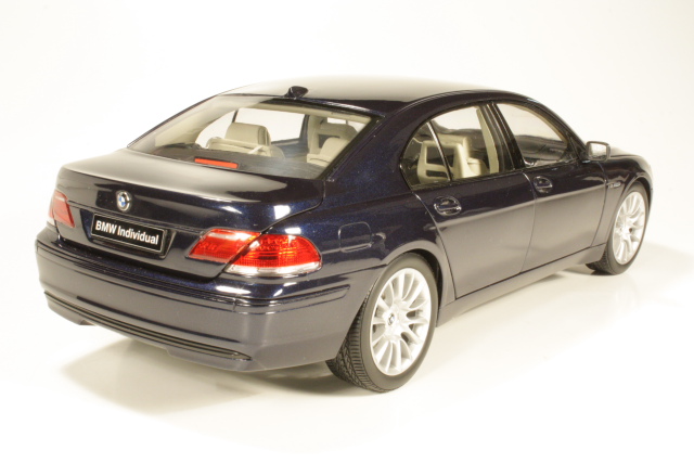BMW 760Li V12 2007, tummansininen