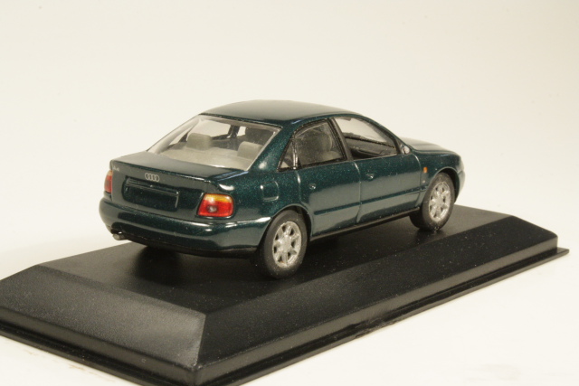 Audi A4, dark green