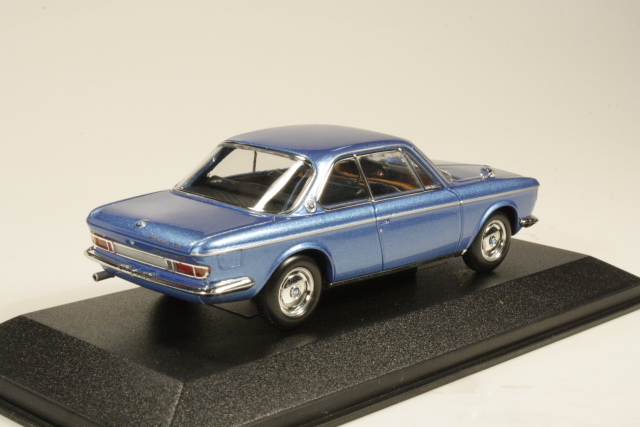 BMW 2000 CS 1967, sininen