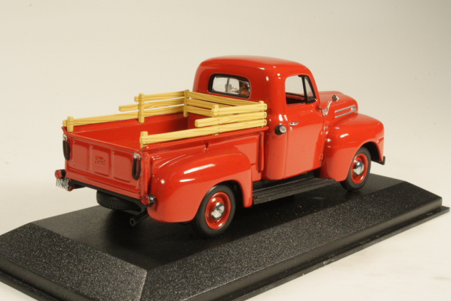 Ford F-1 Pick-Up 1948, punainen - Sulje napsauttamalla kuva