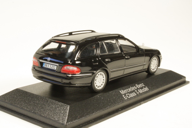 Mercedes E-Class T-Model (w211) 1993, musta