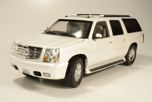 Cadillac Escalade ESV 2003, valkoinen