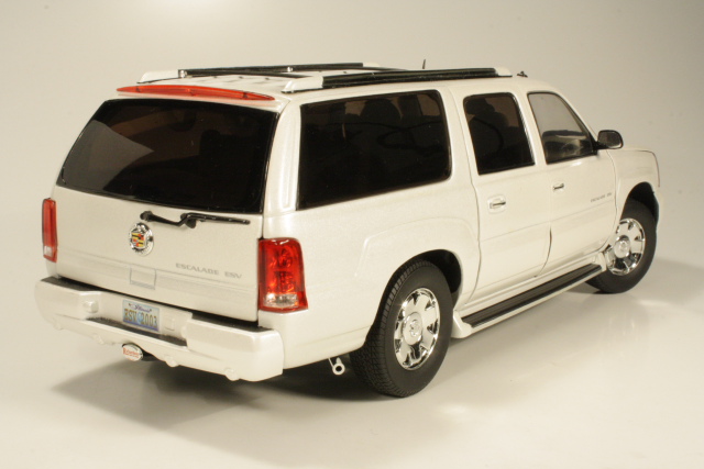 Cadillac Escalade ESV 2003, valkoinen