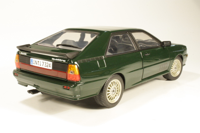 Audi Quattro Coupe 1981, tummanvihreä
