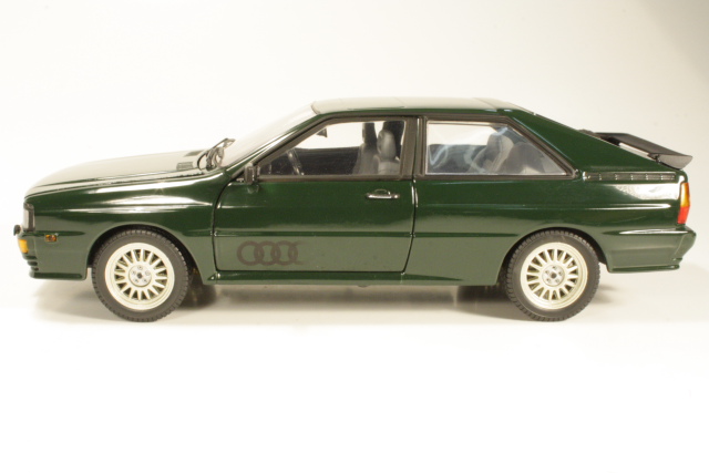 Audi Quattro Coupe 1981, tummanvihreä