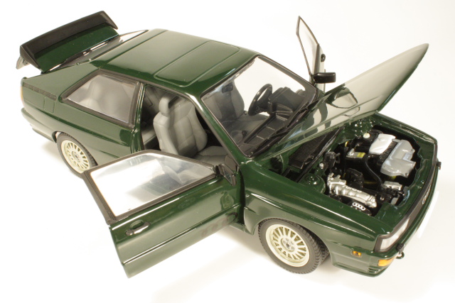 Audi Quattro Coupe 1981, tummanvihreä