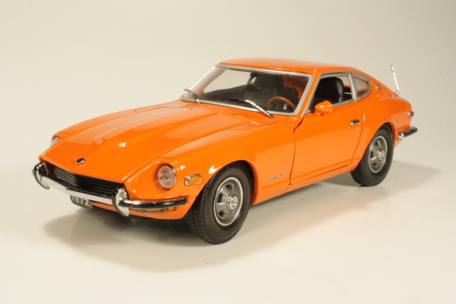 Datsun 240Z 1972, oranssi - Sulje napsauttamalla kuva