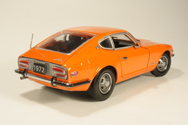 Datsun 240Z 1972, oranssi - Sulje napsauttamalla kuva