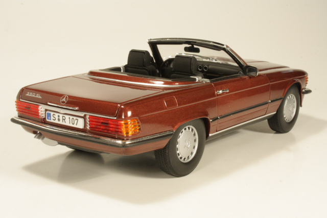 Mercedes 300SL (W107) 1986, punainen