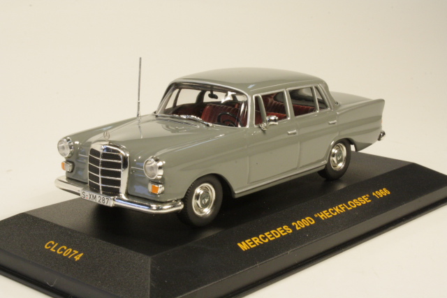 Mercedes 200D Heckflosse (w110) 1966, harmaa
