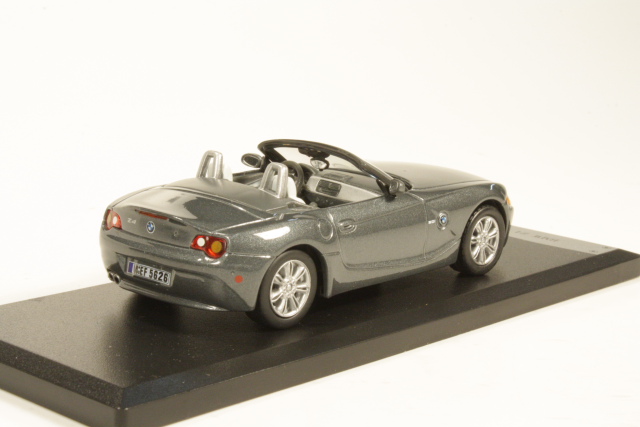 BMW Z4, grey