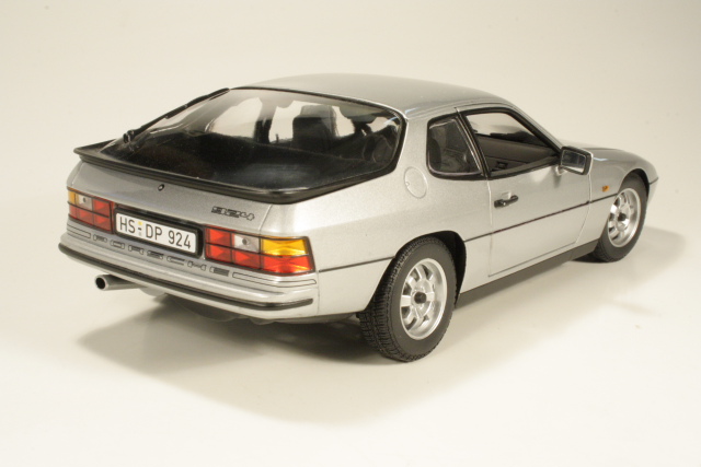 Porsche 924 1985, silver