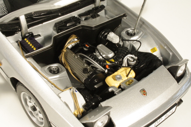 Porsche 924 1985, silver