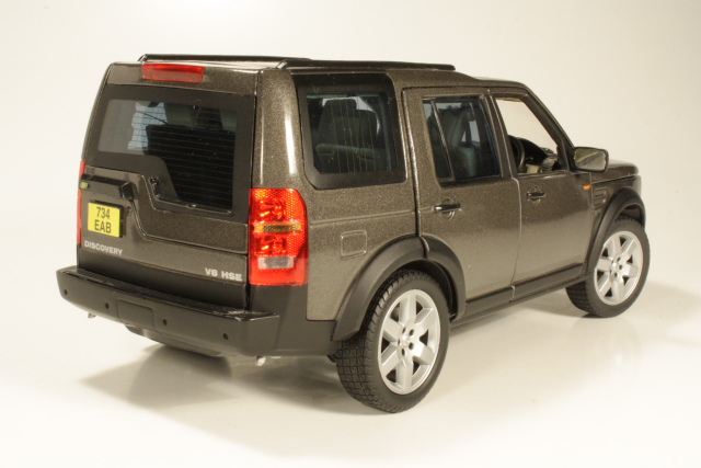 Land Rover Discovery 3 4.4 V8 HSE 2005, harmaa