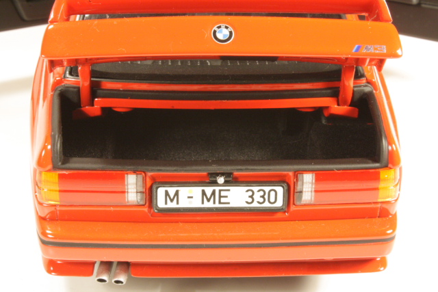 BMW M3 1987, punainen