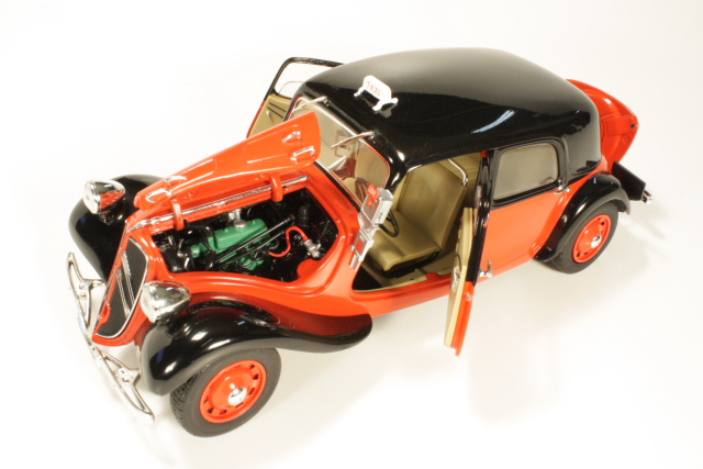 Citroen Traction 11B 1938 "Taxi", punainen/musta