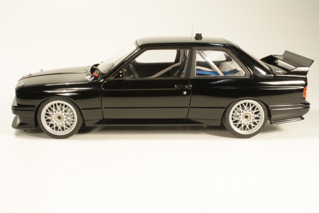 BMW M3 (e30) DTM "Plain Body Version", black