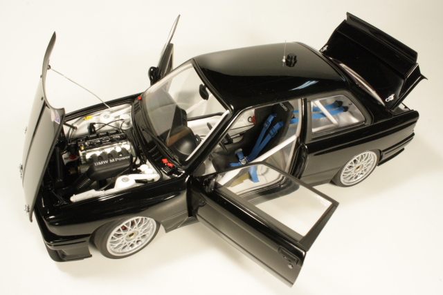 BMW M3 (e30) DTM "Plain Body Version", black