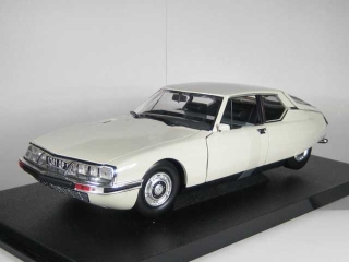 Citroen SM 1970, valkoinen