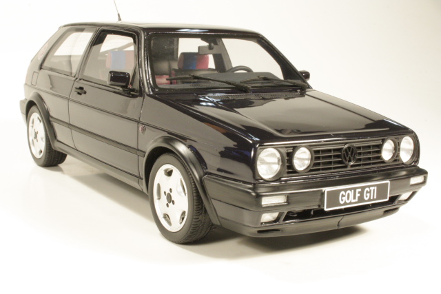 VW Golf 2 GTi 1990 "Fire & Ice", tummansininen