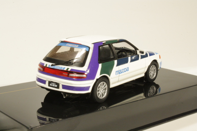 Mazda 323 GT-Ae 1989, valkoinen/sininen