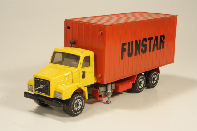 Volvo F12 Turbo 6 "Funstar"