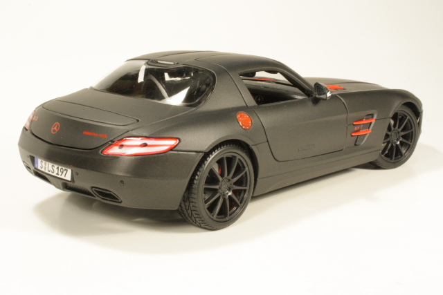 Mercedes SLS AMG, mattamusta