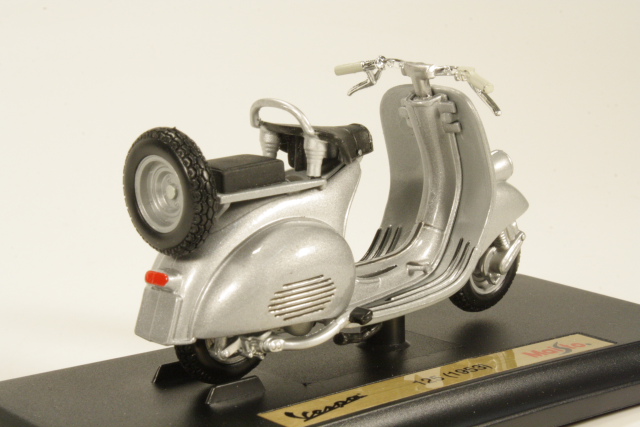 Vespa 125 1953, harmaa - Sulje napsauttamalla kuva