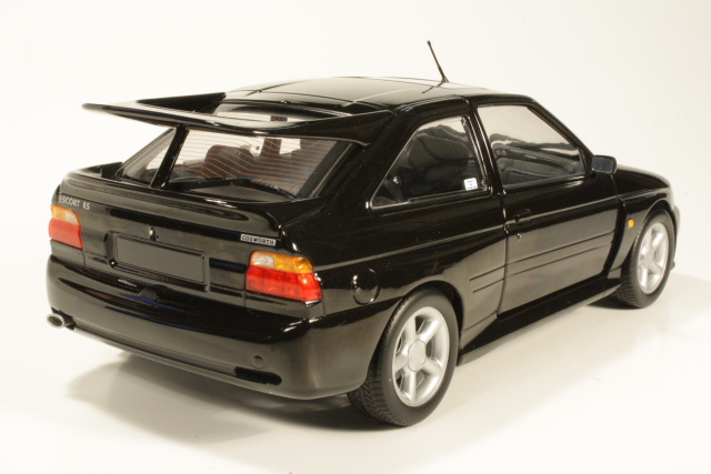 Ford Escort RS Cosworth 1992, musta - Sulje napsauttamalla kuva