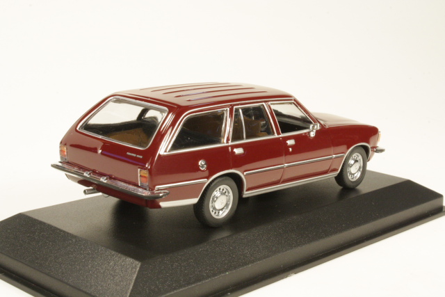 Opel Rekord D Caravan 1975, dark red
