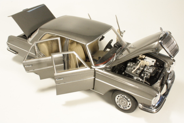 Mercedes 280SE (w108) Sedan 1969, grey metal