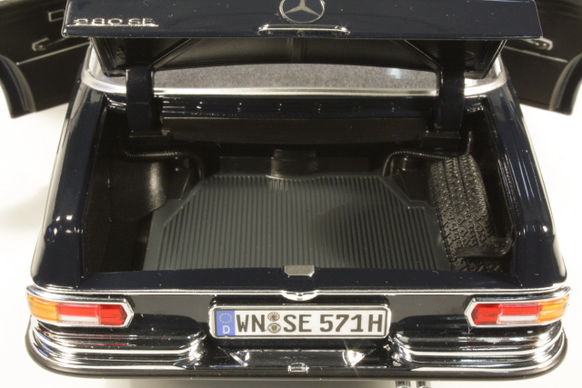 Mercedes 280SE (w108) 1969, tummansininen