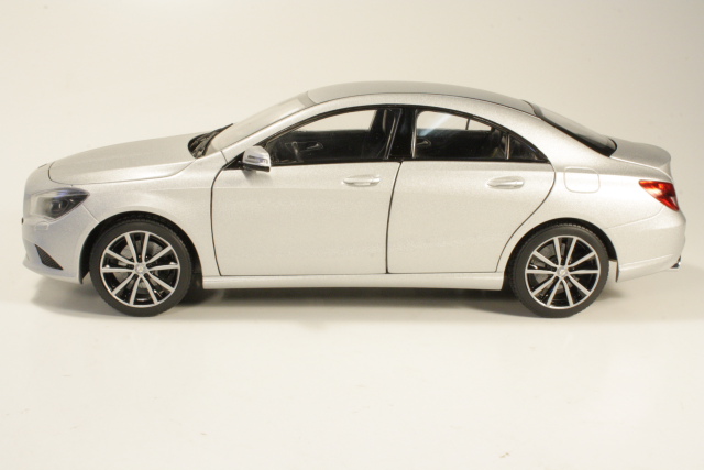 Mercedes CLA 2013, silver